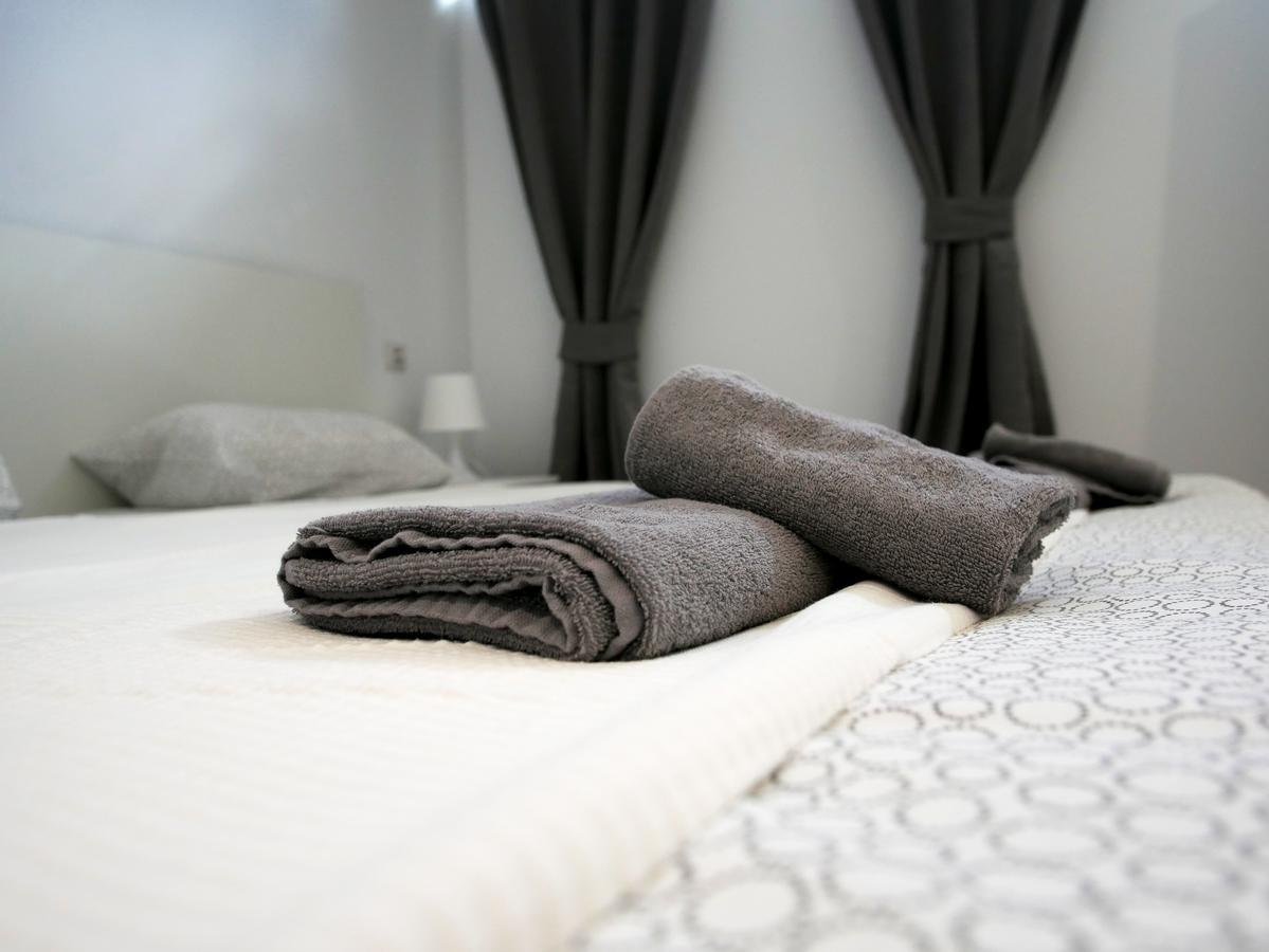 Perla Seven Apartments And Rooms ปลายาเดปัลมา ภายนอก รูปภาพ